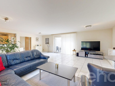 Splendide maison familiale avec grands volumes et jardin exposé sud! image 2