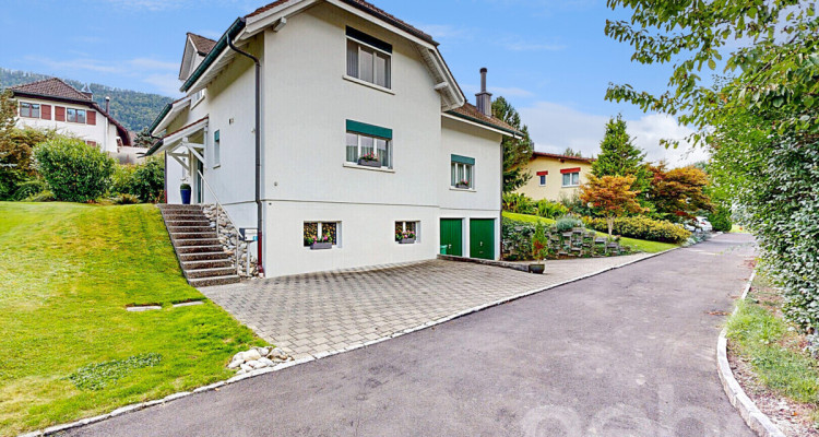 Splendide maison familiale avec grands volumes et jardin exposé sud! image 1