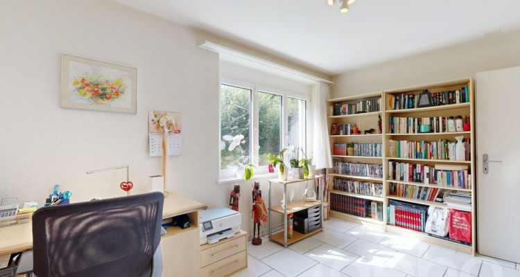 Splendide maison familiale avec grands volumes et jardin exposé sud! image 9