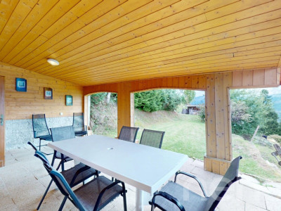 Charmant chalet mitoyen avec terrain et terrasse image 1