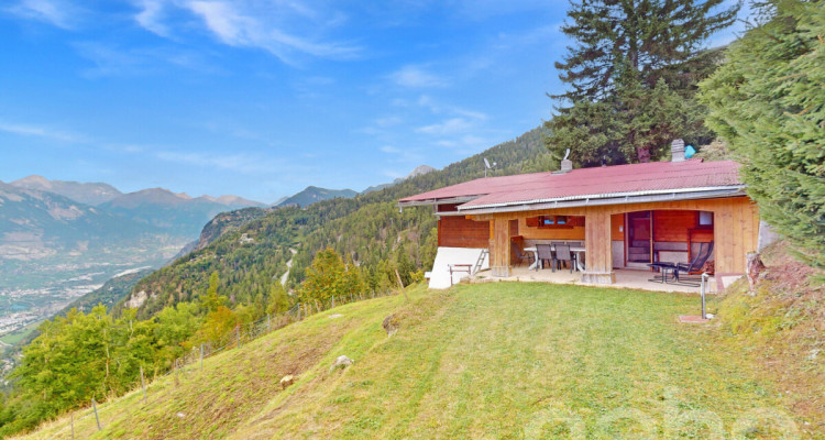 Charmant chalet mitoyen avec terrain et terrasse image 3