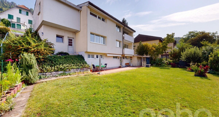 Freistehendes Einfamilienhaus mit grossem Garten und schöner Weitsicht image 1