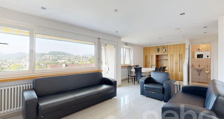 Freistehendes Einfamilienhaus mit grossem Garten und schöner Weitsicht image 2