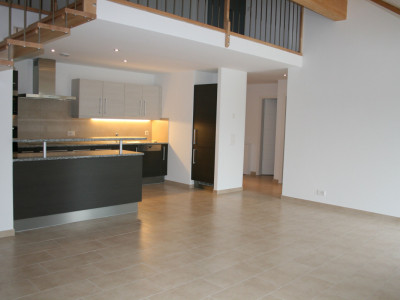 Appartement lumineux de 132 m² au cœur des vignes, avec dégagement sur le lac image 3