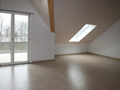 Appartement lumineux de 132 m² au cœur des vignes, avec dégagement sur le lac image 2