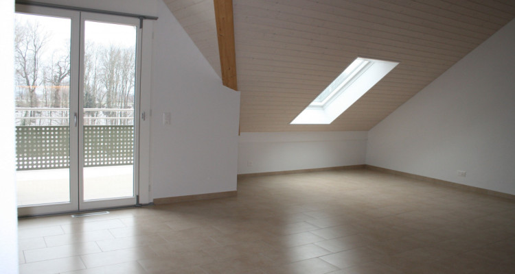 Appartement lumineux de 132 m² au cœur des vignes, avec dégagement sur le lac image 2