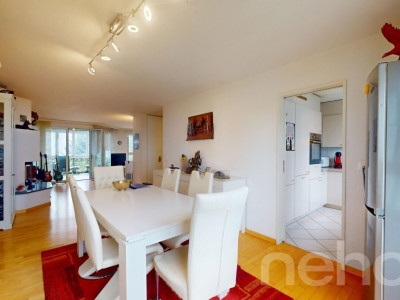 Charmante 3.5-Zimmer-Wohnung mit Wintergarten & Cheminée in Wittenbach image 3