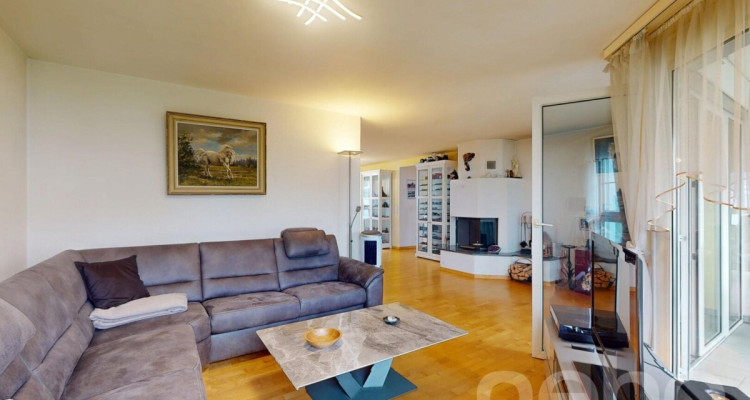 Charmante 3.5-Zimmer-Wohnung mit Wintergarten & Cheminée in Wittenbach image 2