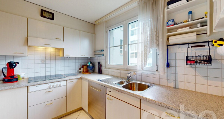 Charmante 3.5-Zimmer-Wohnung mit Wintergarten & Cheminée in Wittenbach image 5