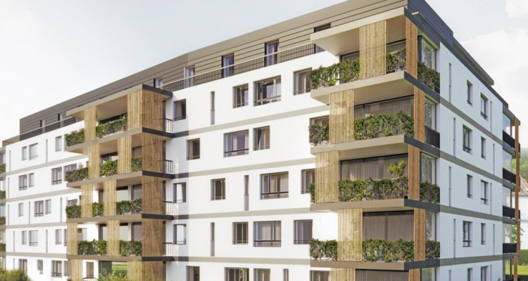 FOTI IMMO - Appartement de 4,5 pièces avec balcon au centre ville ! image 1
