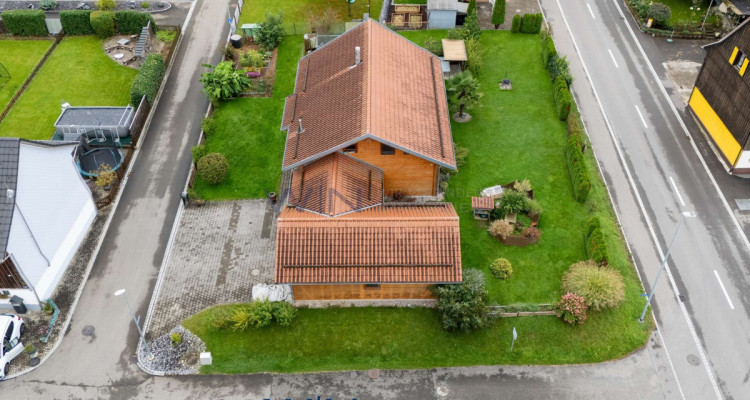 Familienidylle mit viel Platz und grossem Garten image 12