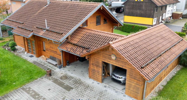 Familienidylle mit viel Platz und grossem Garten image 3