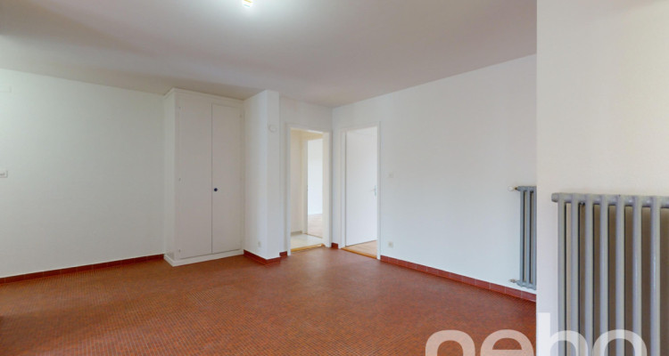 Grand appartement au calme dans le centre de Bussigny image 10