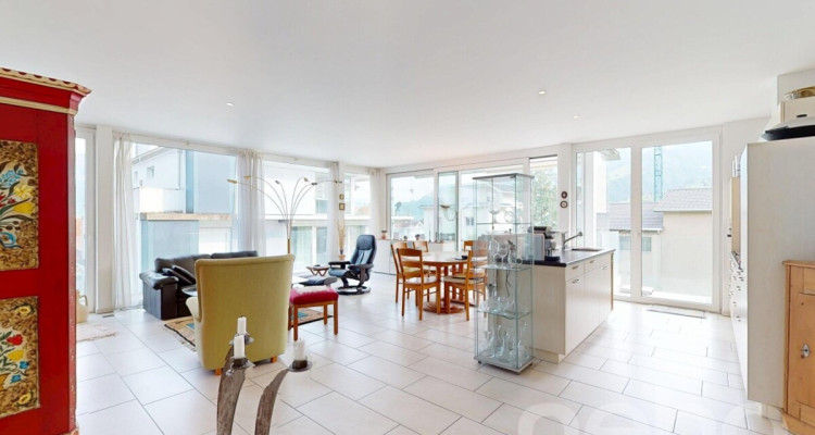 Lichtdurchflutetes Wohnerlebnis mit Bergpanorama in Gams image 2