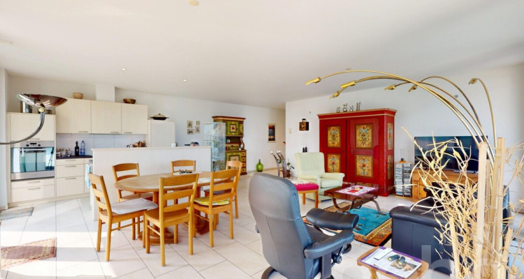 Lichtdurchflutetes Wohnerlebnis mit Bergpanorama in Gams image 3