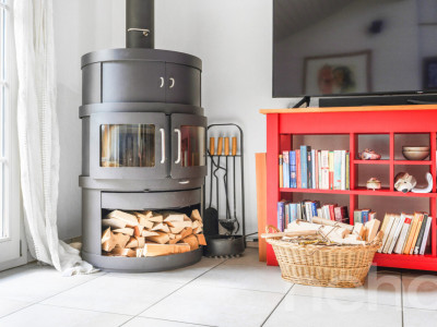 Lichtdurchflutetes Zuhause mit Galerie, Schwedenofen und Gartenidylle image 12