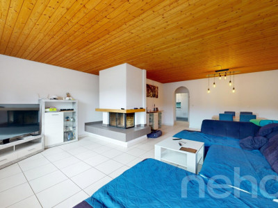 Dachwohnung mit Weitsicht, Cheminée und ausbaubarem Dachboden image 3