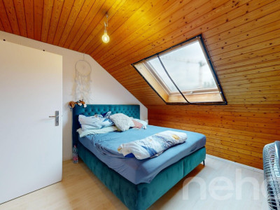 Dachwohnung mit Weitsicht, Cheminée und ausbaubarem Dachboden image 5