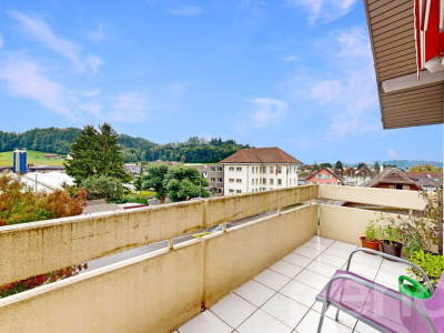 Dachwohnung mit Weitsicht, Cheminée und ausbaubarem Dachboden image 10