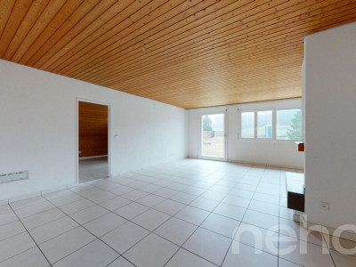 Dachwohnung mit Weitsicht, Cheminée und ausbaubarem Dachboden image 1