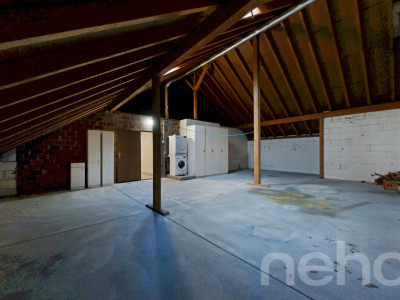 Dachwohnung mit Weitsicht, Cheminée und ausbaubarem Dachboden image 11