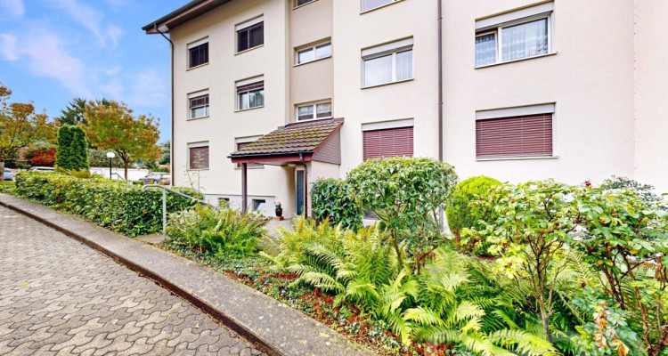 Dachwohnung mit Weitsicht, Cheminée und ausbaubarem Dachboden image 2