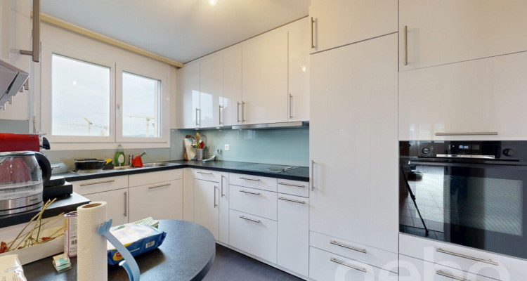 Dachwohnung mit Weitsicht, Cheminée und ausbaubarem Dachboden image 7