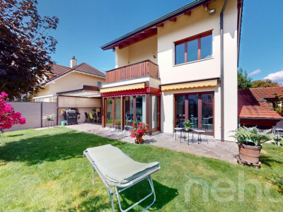 Lichtdurchflutetes Einfamilienhaus mit Garten und Cheminée in Wallbach image 4