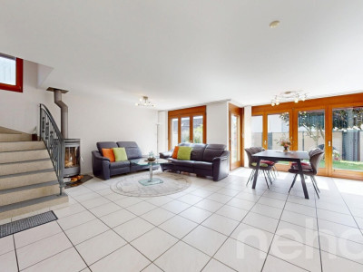 Lichtdurchflutetes Einfamilienhaus mit Garten und Cheminée in Wallbach image 11