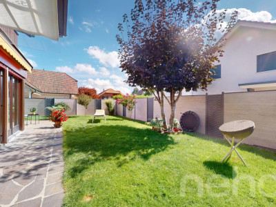 Lichtdurchflutetes Einfamilienhaus mit Garten und Cheminée in Wallbach image 5