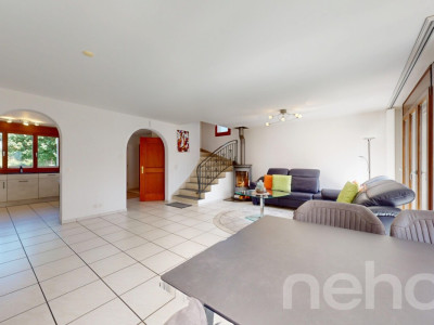 Lichtdurchflutetes Einfamilienhaus mit Garten und Cheminée in Wallbach image 12