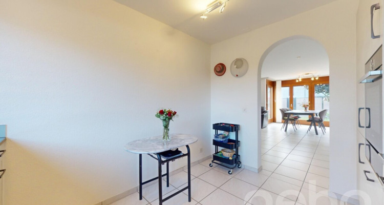 Lichtdurchflutetes Einfamilienhaus mit Garten und Cheminée in Wallbach image 10