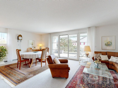 Grosszügige und helle Wohnung an top Lage image 1