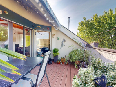 Helle 4.5-Zimmer Dachwohnung mit Balkon & unverbaubarer Aussicht image 5