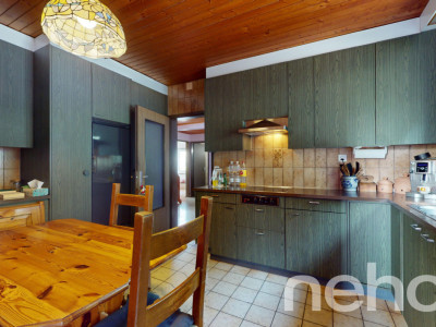 Zentral gelegenes 9.5-Zimmer Einfamilienhaus mit viel Potential image 8