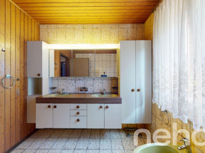 Zentral gelegenes 9.5-Zimmer Einfamilienhaus mit viel Potential image 9