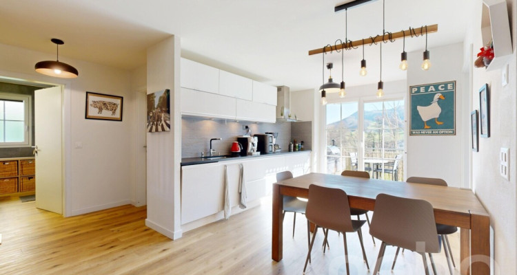 UN CADRE DE VIE ENTRE MONTAGNES ET SÉRÉNITÉ À PUIDOUX image 3