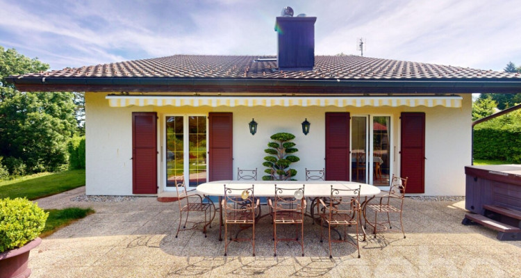 Maison d?exception, vaste jardin et parcelle constructible ! image 1