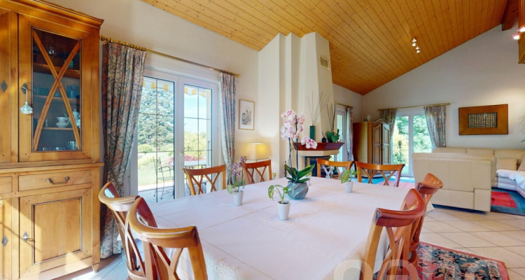 Maison d?exception, vaste jardin et parcelle constructible ! image 4