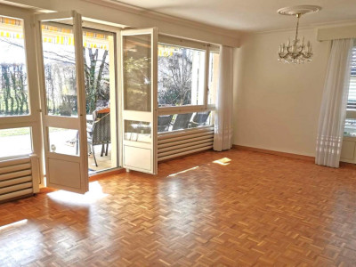 Maison individuelle de 6.5 pièces avec terrasse et jardin image 3