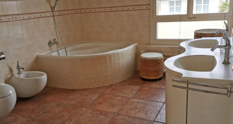 Maison individuelle de 6.5 pièces avec terrasse et jardin image 8