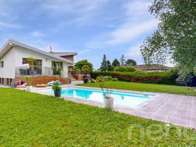 Villa rénovée avec goût, jardin, piscine et superbes volumes image 2