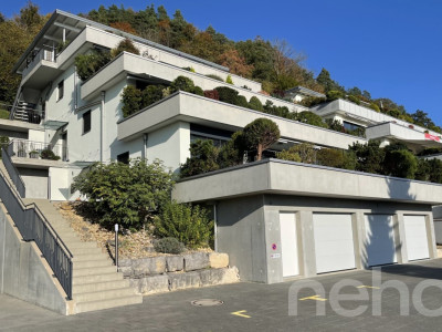 Appartement-terrasse lumineux et élégant avec vue à Gampelen image 1