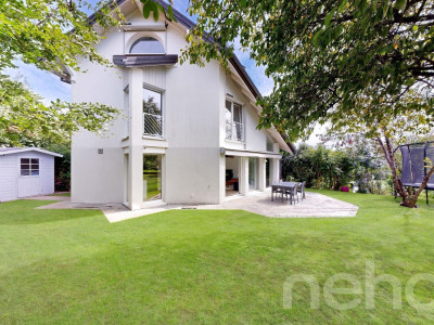 Élégance et confort au c?ur de Gilly image 10