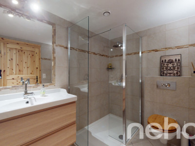 Spacieux duplex de 5,5 pièces - grand jardin - Illarsaz image 9