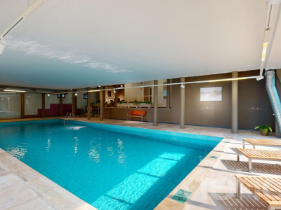 2,5 pièces en rez-de-jardin avec piscine intérieure image 7