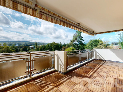 Helle 4.5-Zimmer-Wohnung mit schöner Aussicht in Oberengstringen image 5