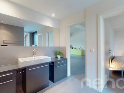 Grosszügiges Doppel-Einfamilienhaus mit traumhafter Aussicht image 11