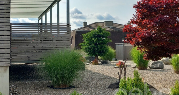 Grosszügiges Doppel- oder Einfamilienhaus mit traumhafter Aussicht image 5