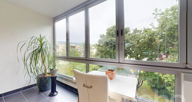 Maisonettewohnung mit 2 Balkonen, Garage und Aussicht ins Grüne image 5